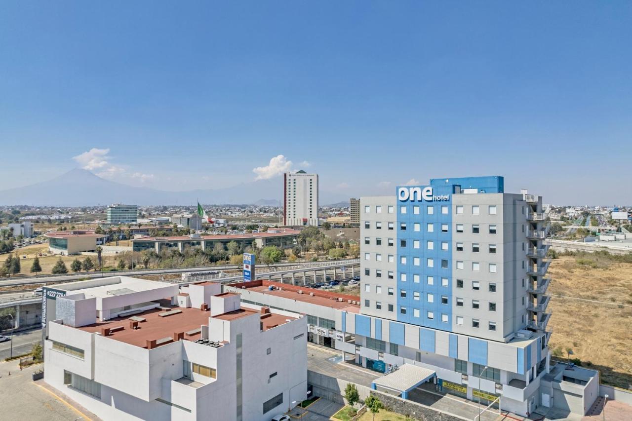 One Puebla Angelopolis Periferico Hotel Екстериор снимка